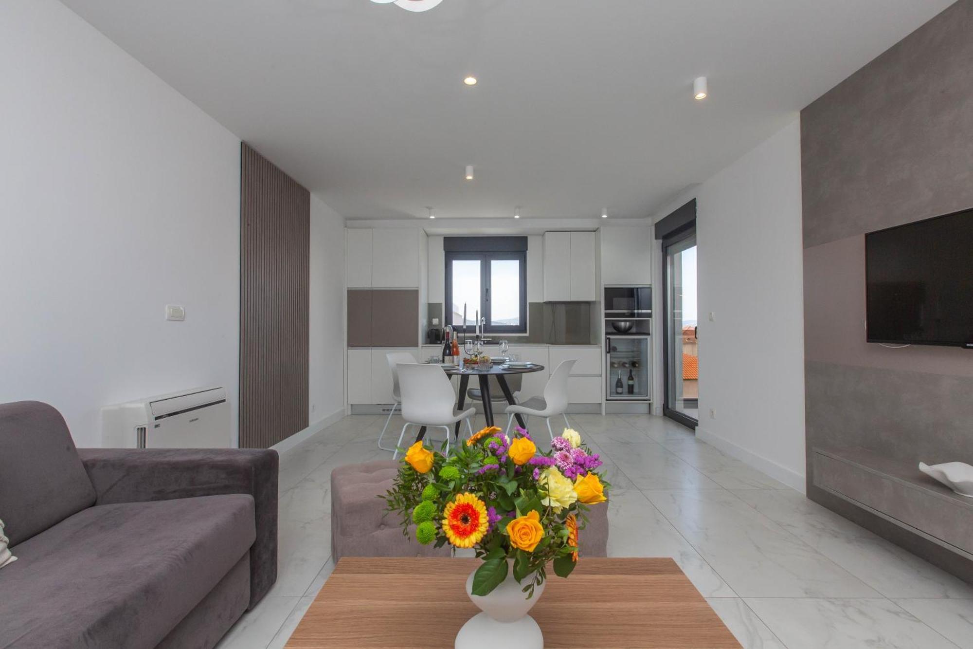23 A Heated Pool Apartment *