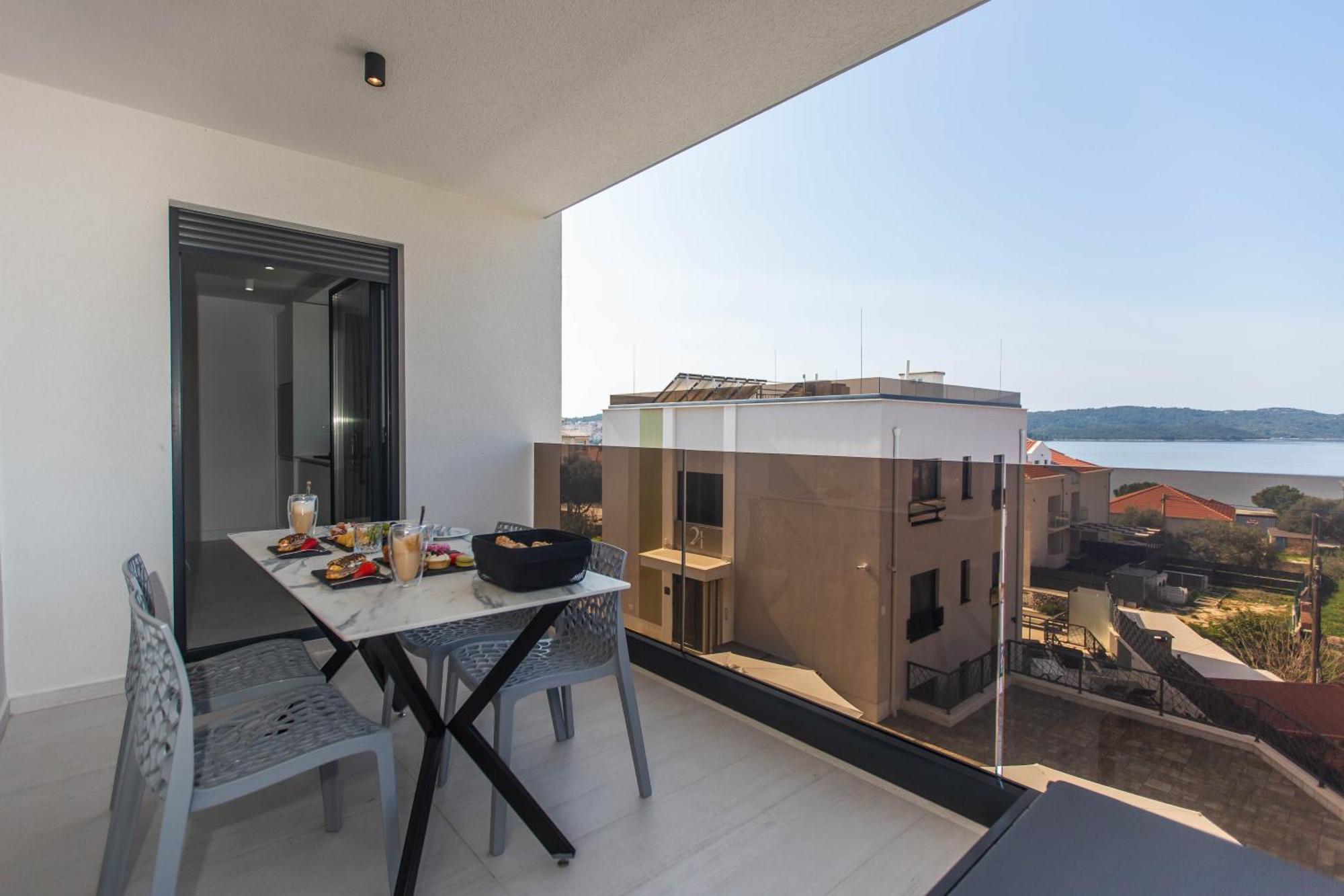 23 A Heated Pool Apartment Trogir