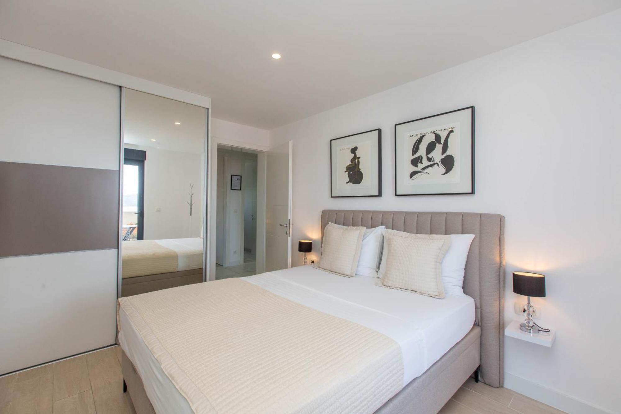 23 A Heated Pool * Trogir