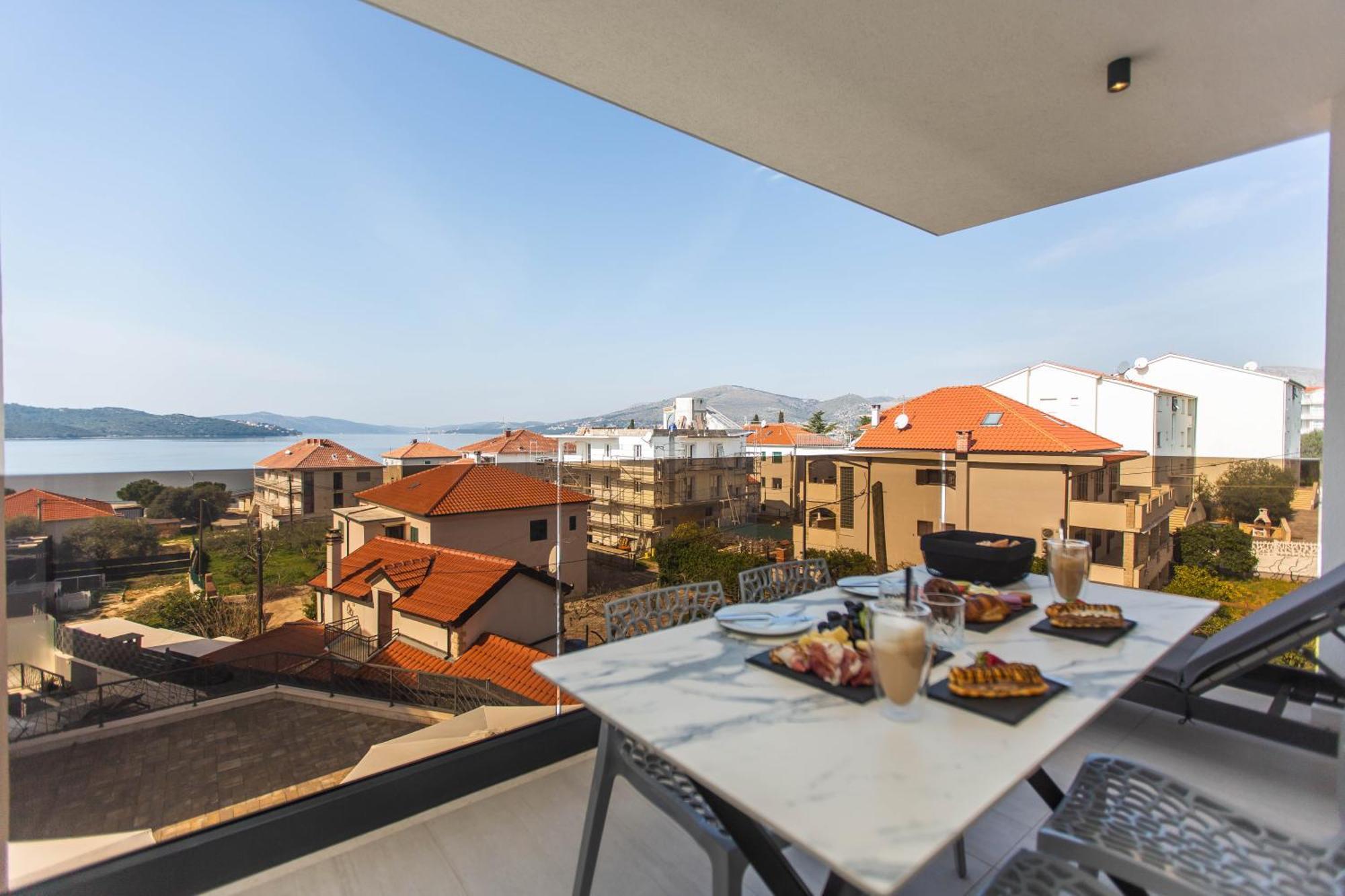 Apartment 23 A Heated Pool